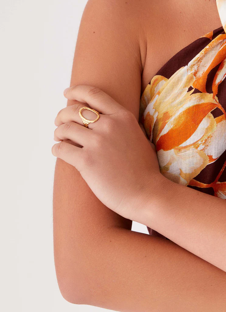 Kyra Oval Textured Ring – Gold Kyra Oval Textured Ring - Gold
