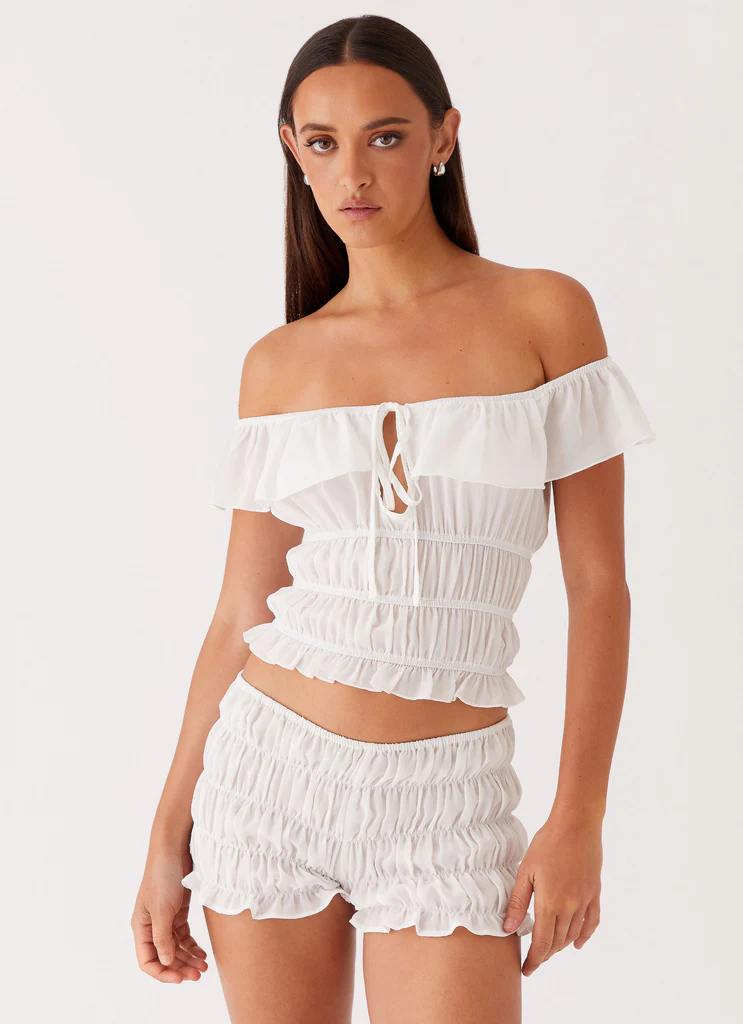 Girls Like Us Ruched Mini Shorts – White Girls Like Us Ruched Mini Shorts - White