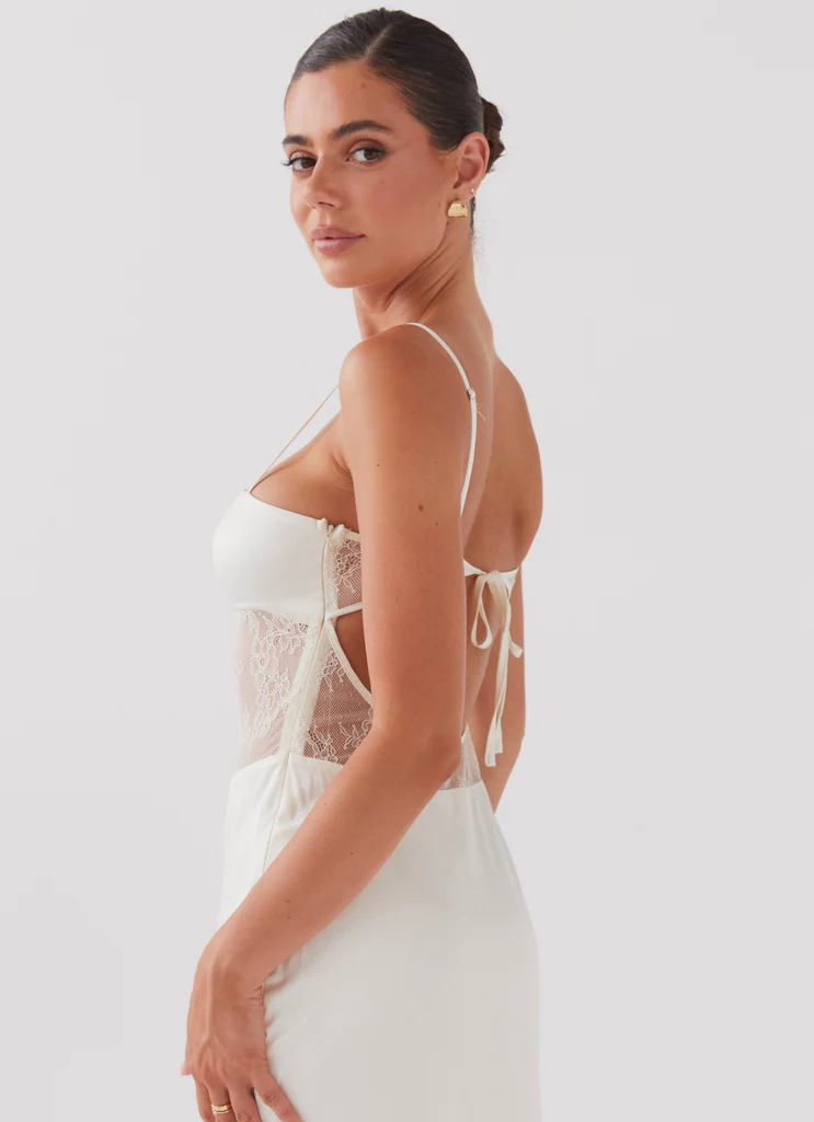 Palais Royale Lace Maxi Dress – Antique Palais Royale Lace Maxi Dress - Antique